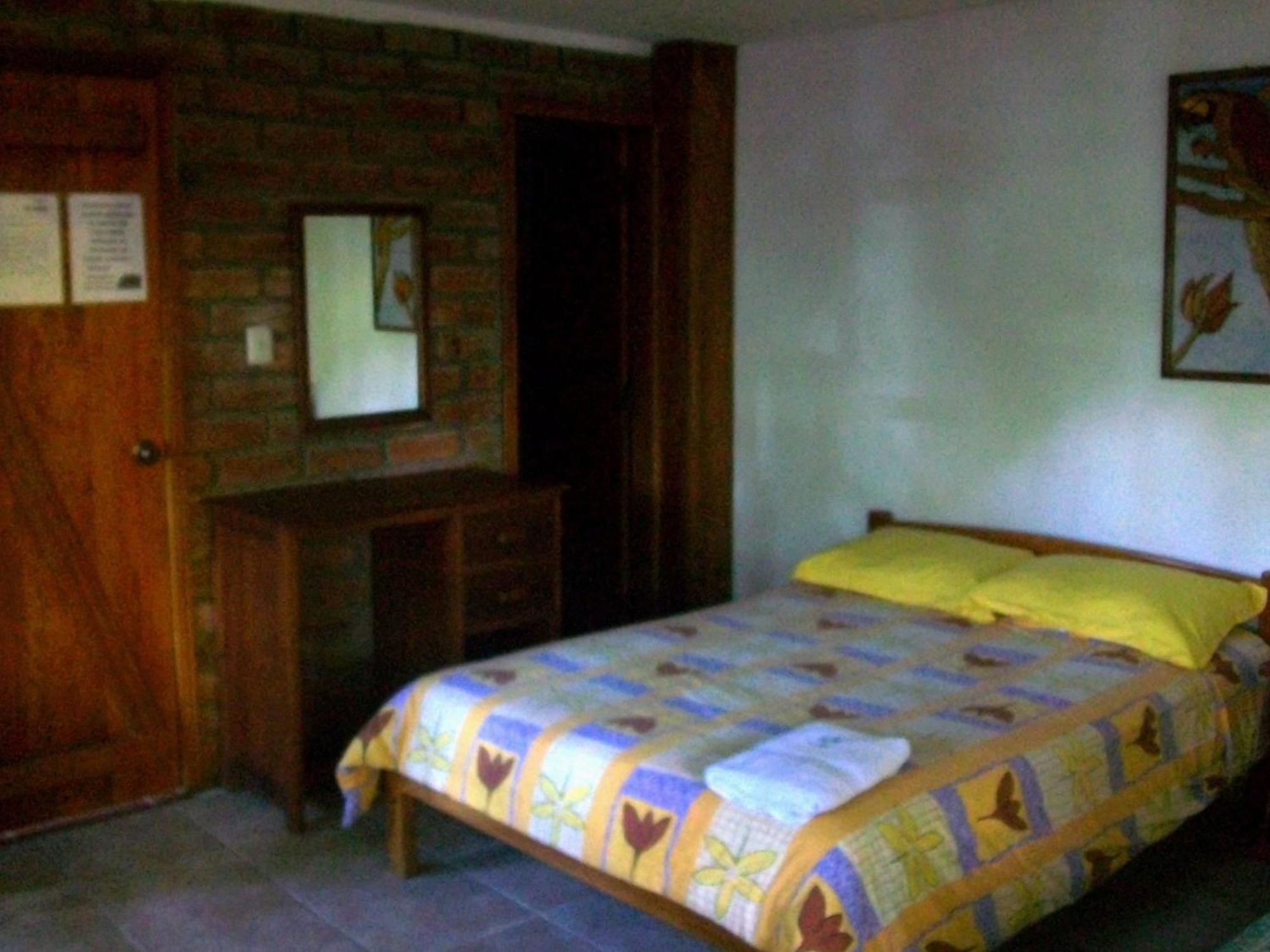 Hostal Las Palmas Puyo Extérieur photo