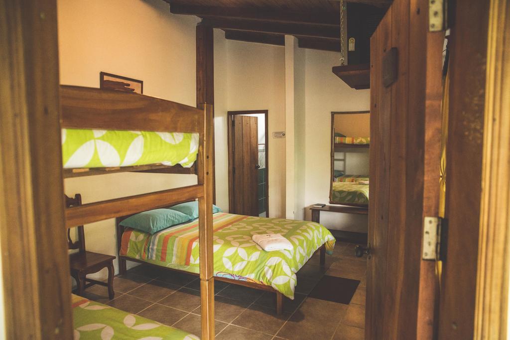 Hostal Las Palmas Puyo Extérieur photo