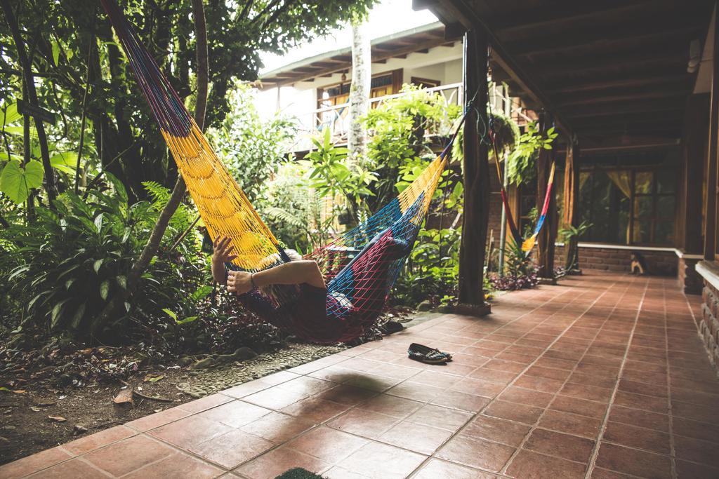 Hostal Las Palmas Puyo Extérieur photo